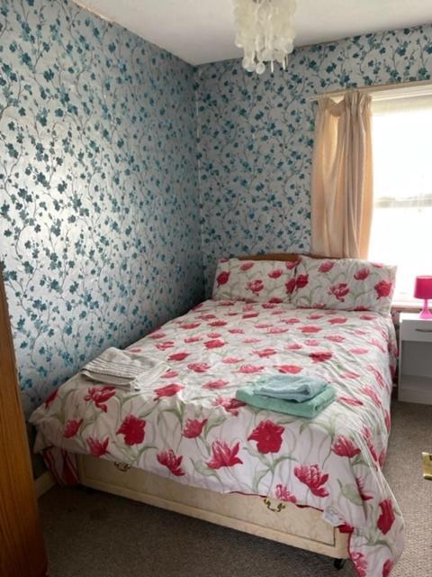 Room Only Guest Accommodation, Guest House Self Catering Bangor Kültér fotó