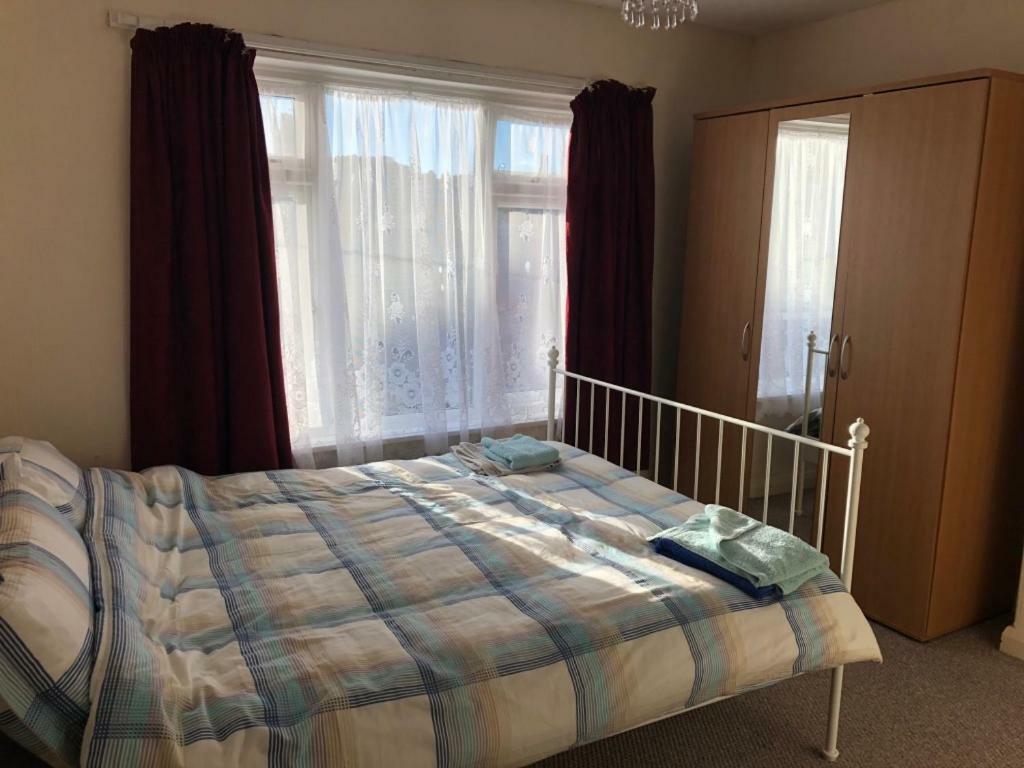 Room Only Guest Accommodation, Guest House Self Catering Bangor Kültér fotó